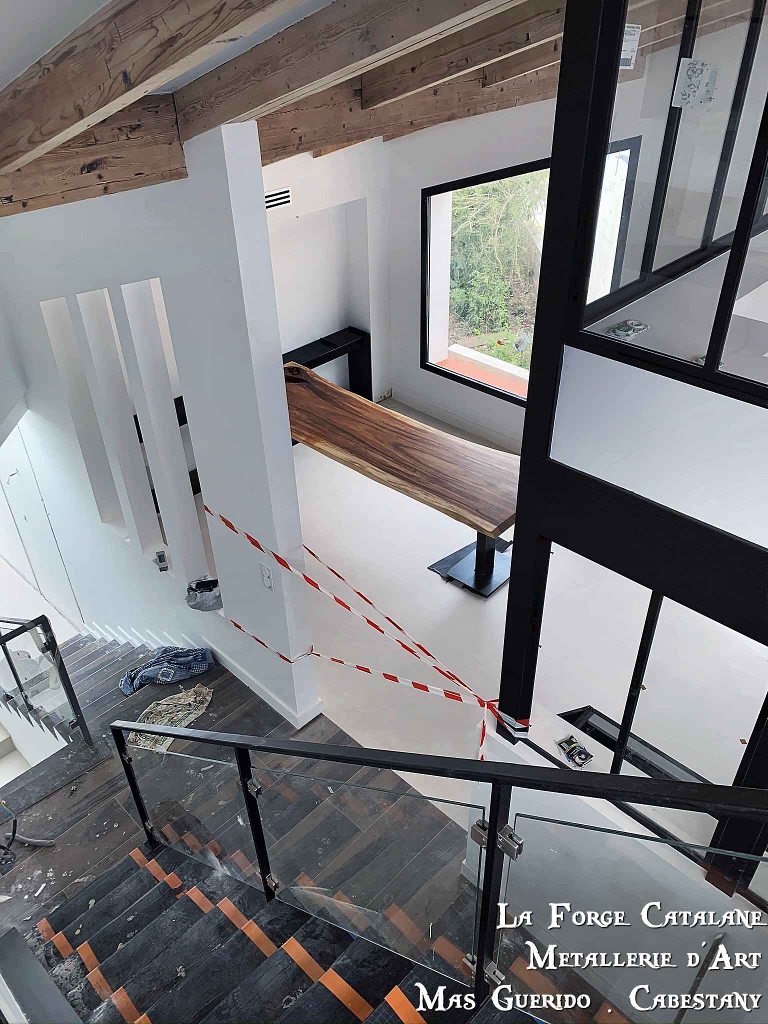 rampant remplissage en verre feuillete pince inox forge catalane.jpg